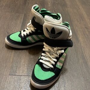 adidas Originals women’s Amberlight Up Platform Sneakers D65815  RARE! size 10.5